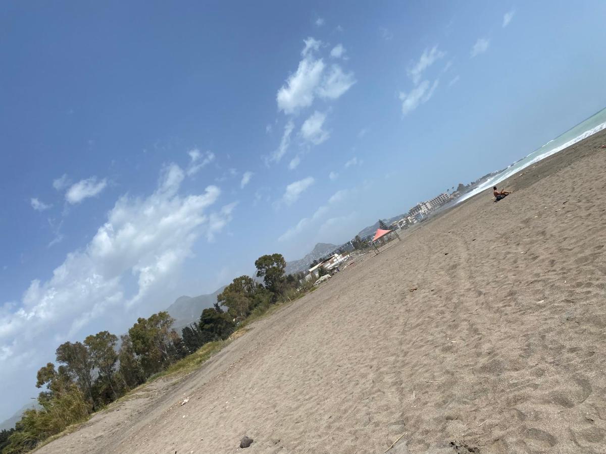 Naxos Beach Apartment 贾迪尼-纳克索斯 外观 照片